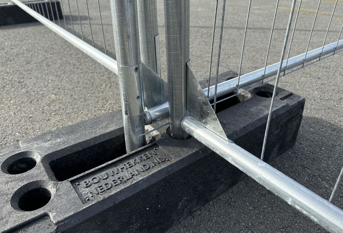 Kunststof voet 19 - haaks bouwhekken plaatsen