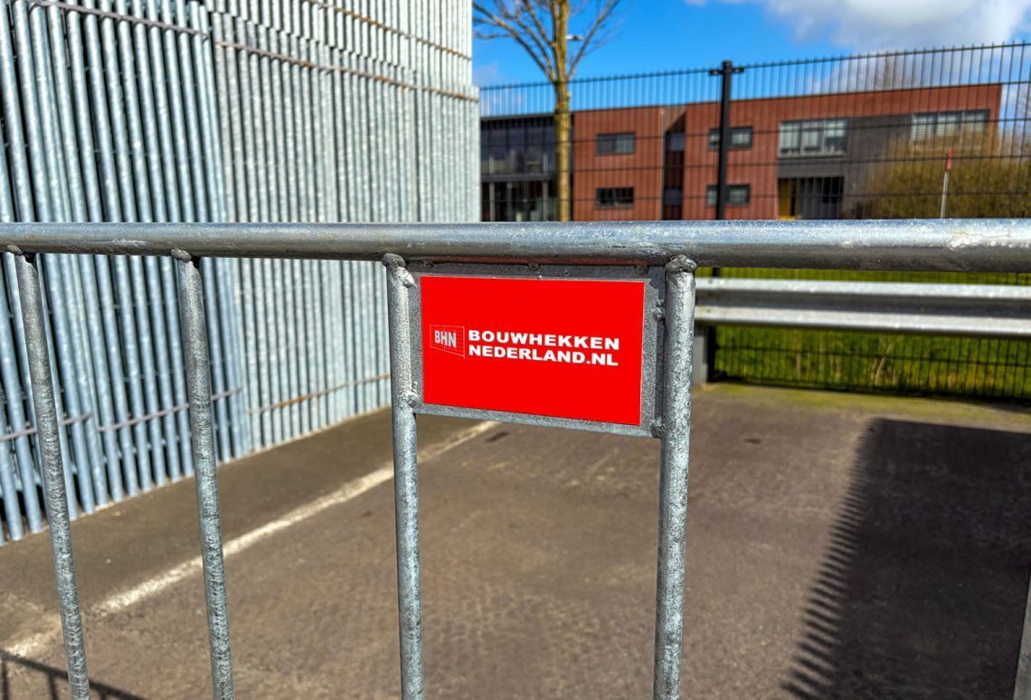 Slagvaste sticker 12 spijlen dranghek reclame